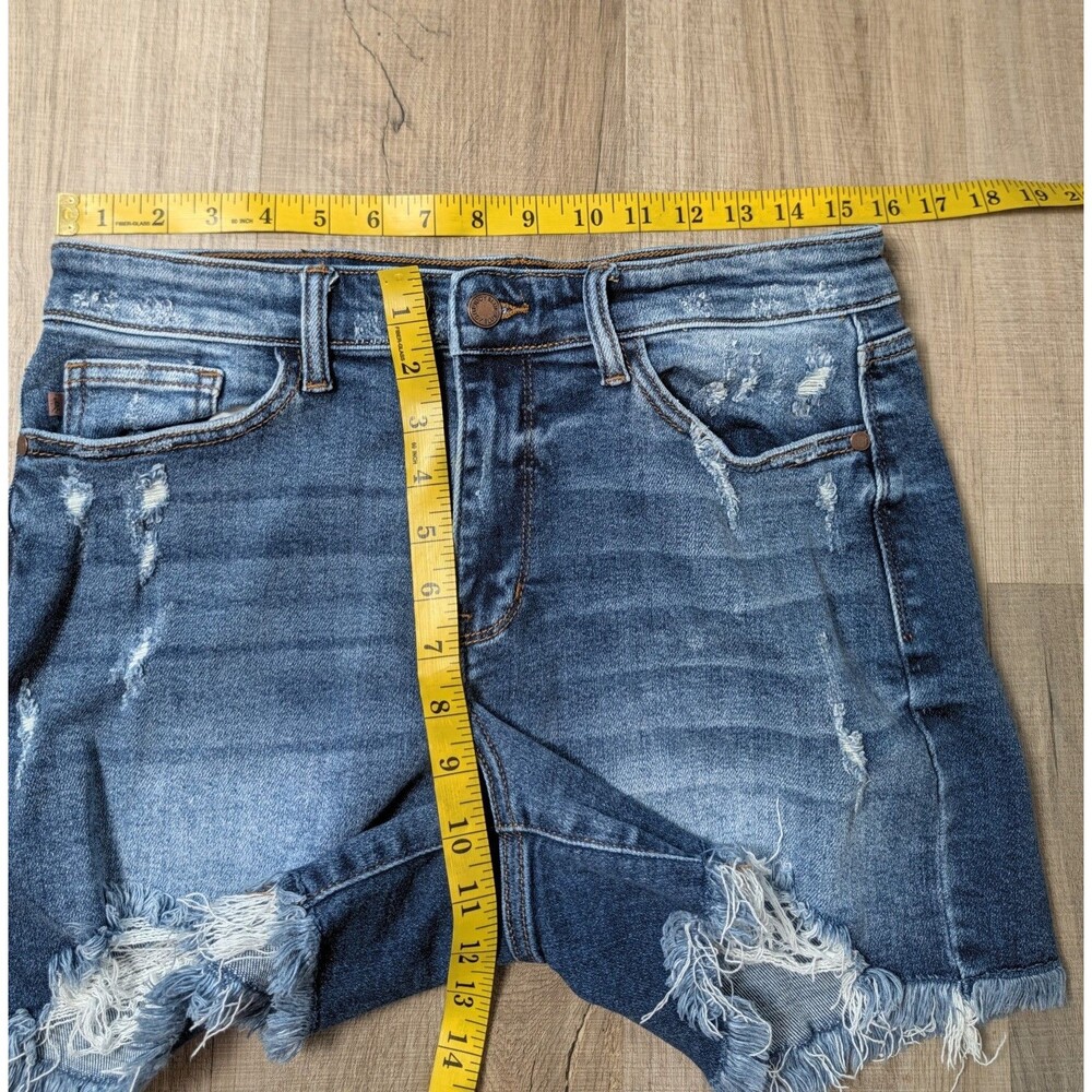 Judy Blue Size L Shorts Distressed Frayed Hem Double Button Stretch JB152103MD - Picture 10 of 11